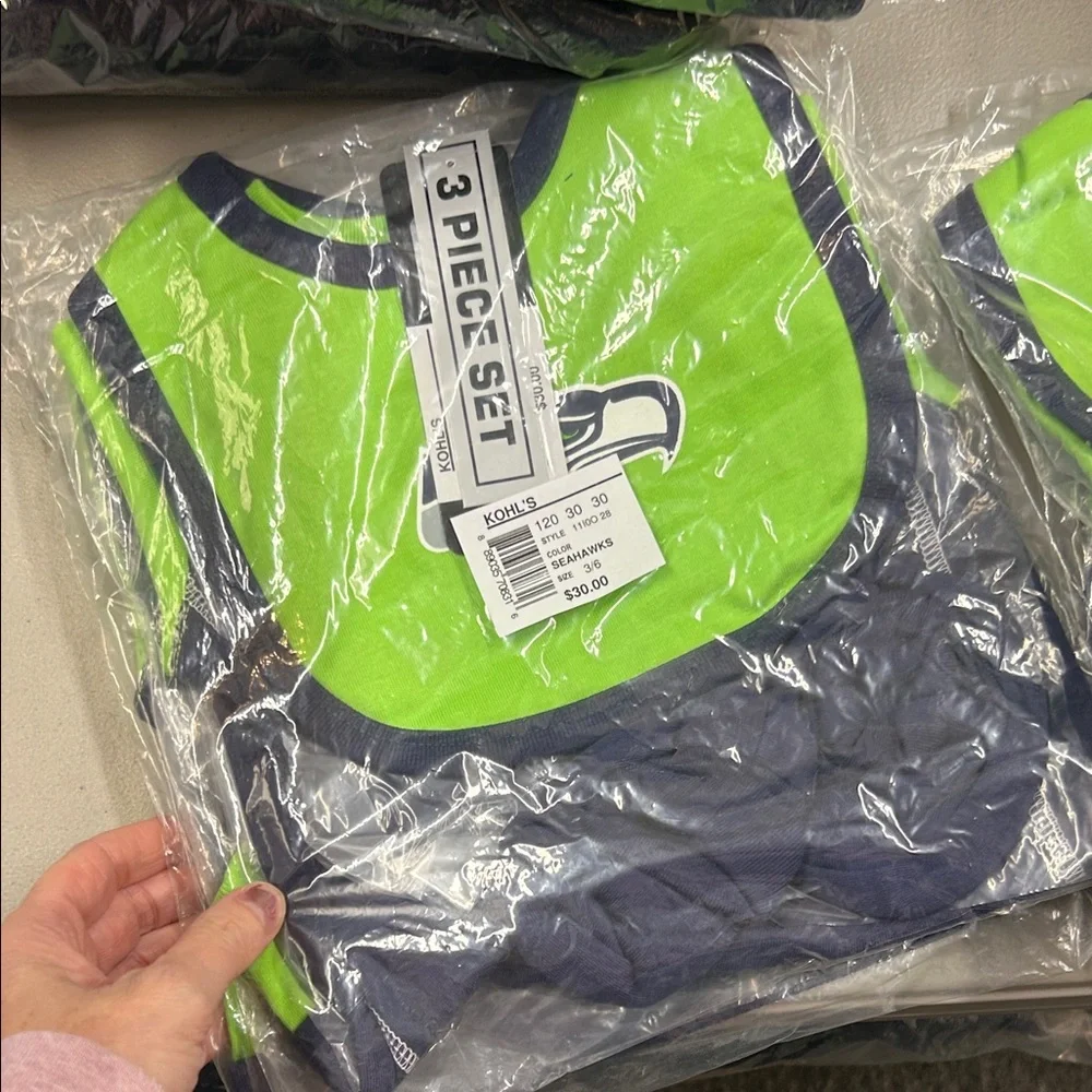NFL Football Seattle Seahawks Baby Button Onesie + Booties + Bib Green Blue NWT